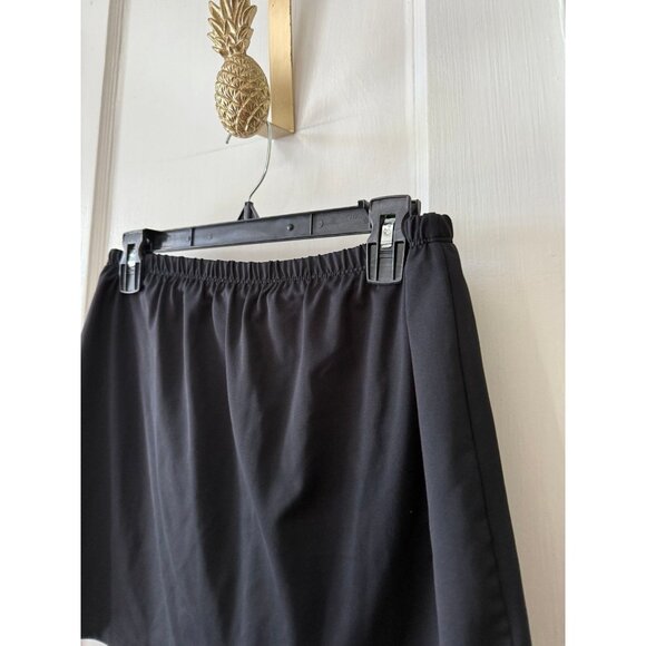 Wilson women’s size medium skort - Picture 7 of 7